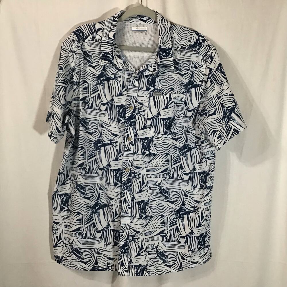 Columbia PFG Blue and White Tropical Fishing Print Lighweight Vented large
